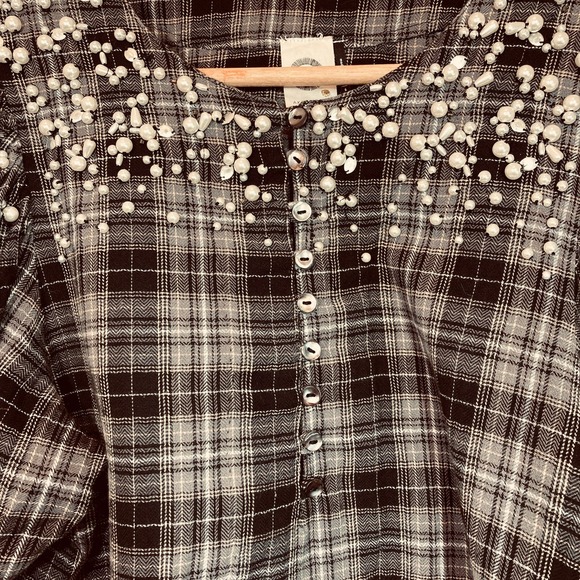 Akemi + Kin Anthropologie Blouse With Pearls Sz Small - Picture 4 of 7
